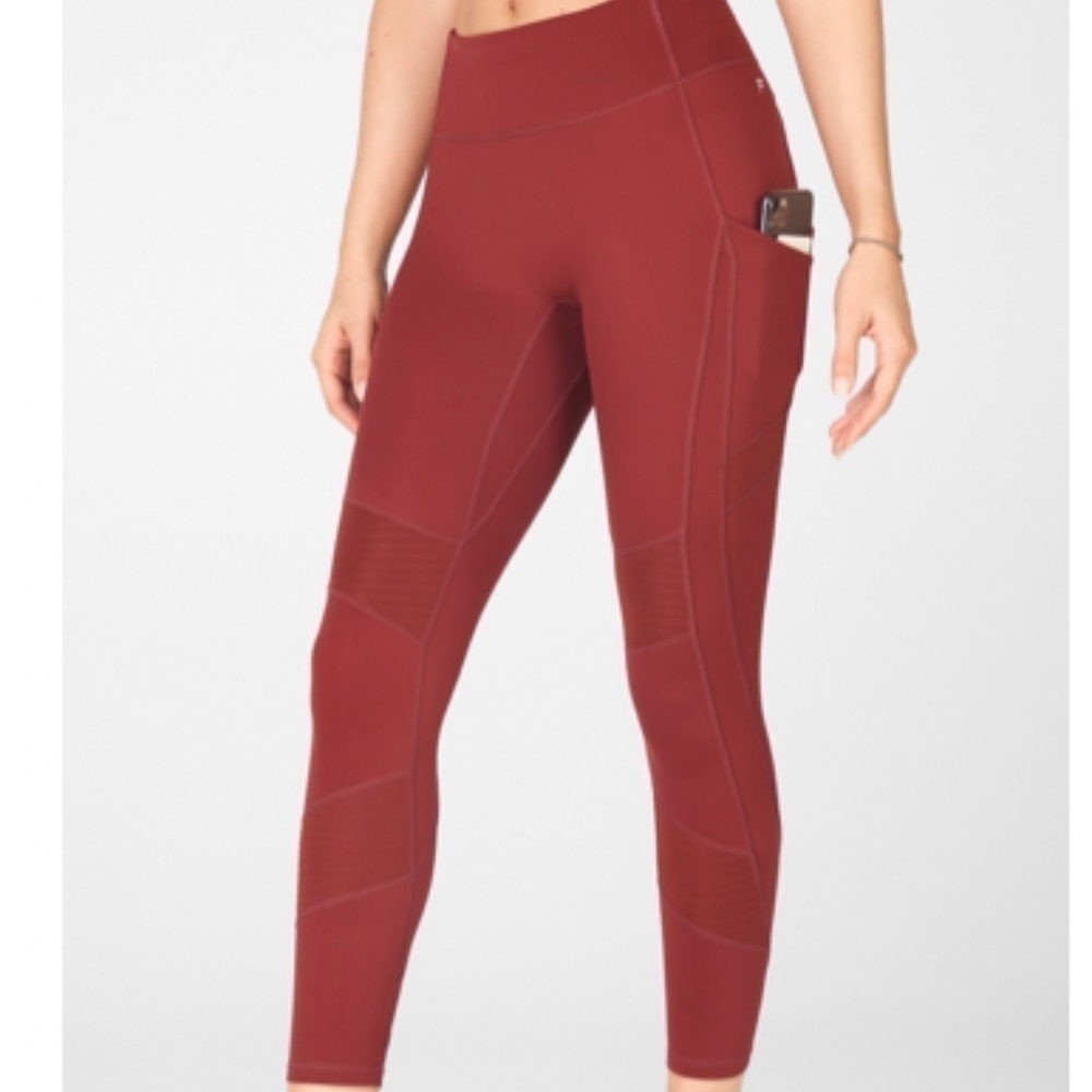 Fabletics Anywhere High-Waisted Moto 7/8 Leggings size Large athletic NWT
